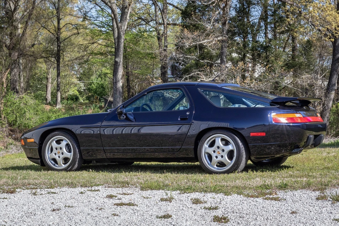 1993 Porsche 928 GTS - Image 6 of 31