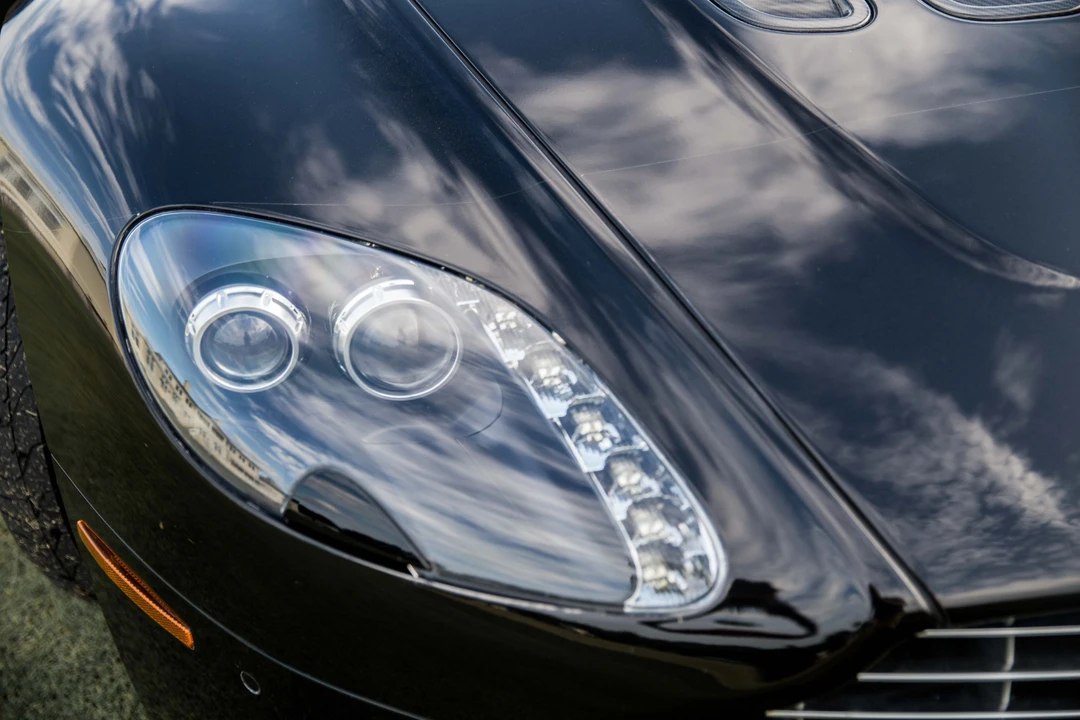 2011 Aston Martin V12 Vantage (2010-2018) - Image 6 of 31