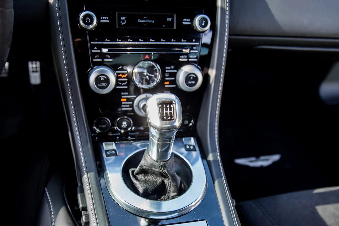 2011 Aston Martin V12 Vantage (2010-2018) - Image 18 of 31