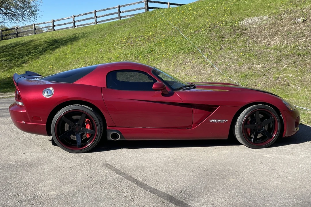 2008 Dodge Viper 4th Gen - Image 4 of 31