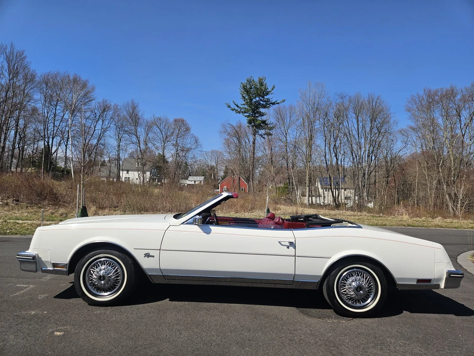1982 Buick Riviera 4th-7th Gen - Image 12 of 31