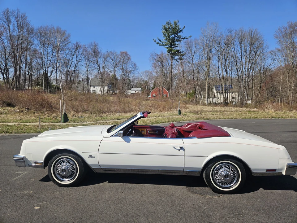 1982 Buick Riviera 4th-7th Gen - Image 14 of 31
