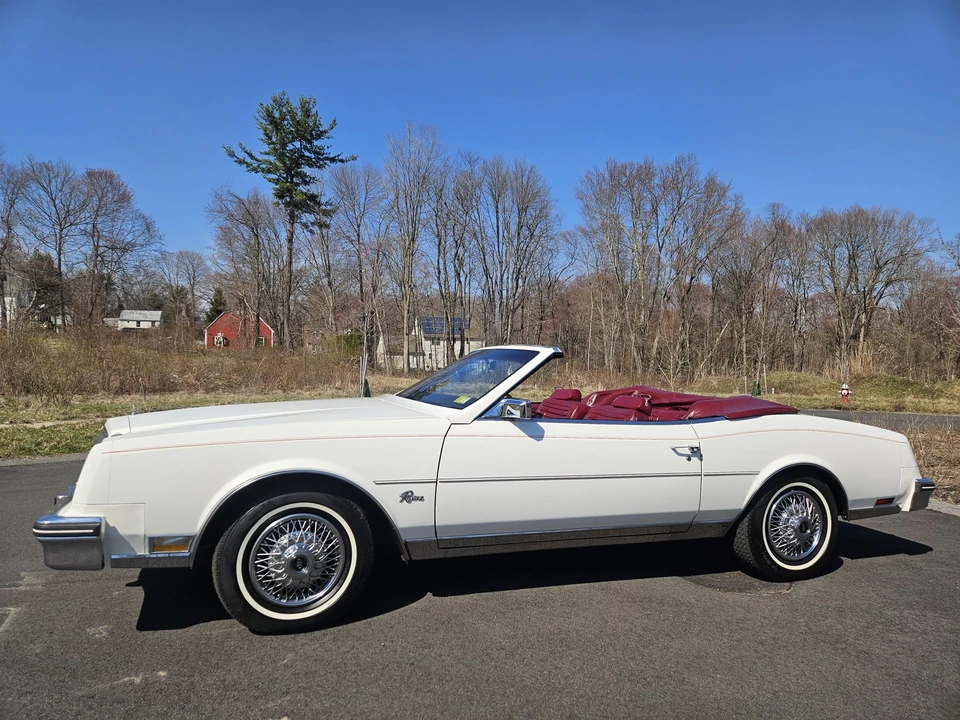1982 Buick Riviera 4th-7th Gen - Image 10 of 31