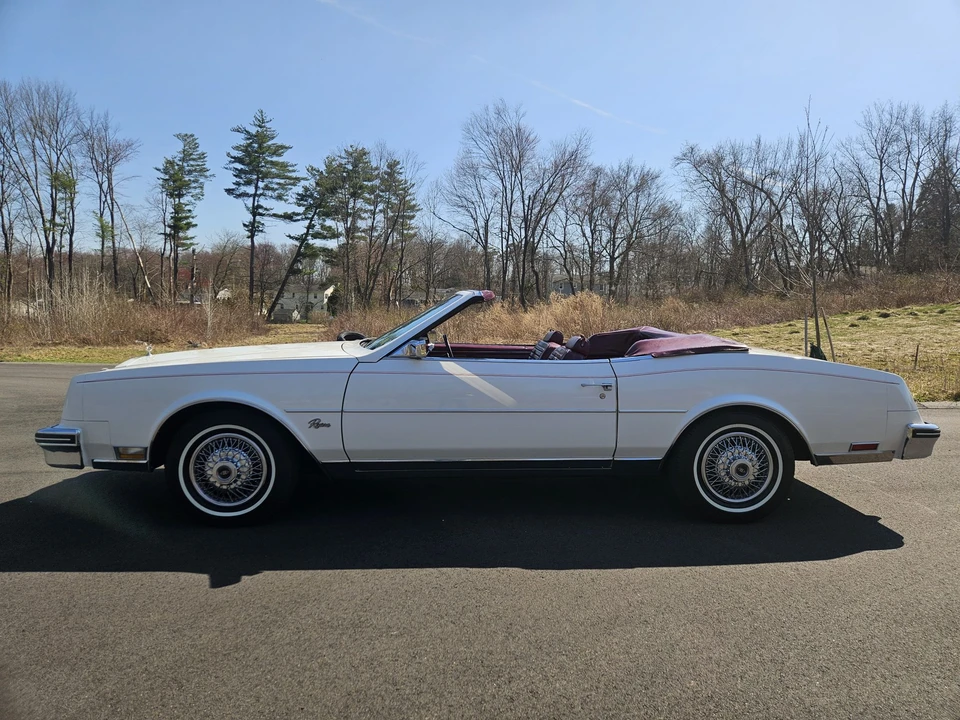1982 Buick Riviera 4th-7th Gen - Image 11 of 31