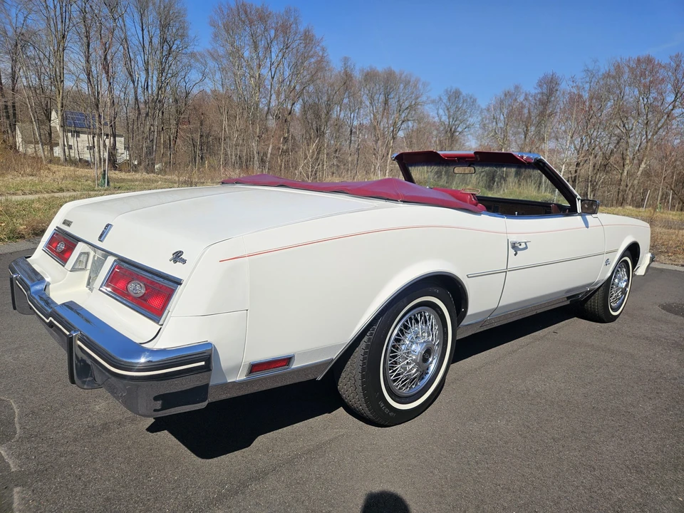 1982 Buick Riviera 4th-7th Gen - Image 26 of 31