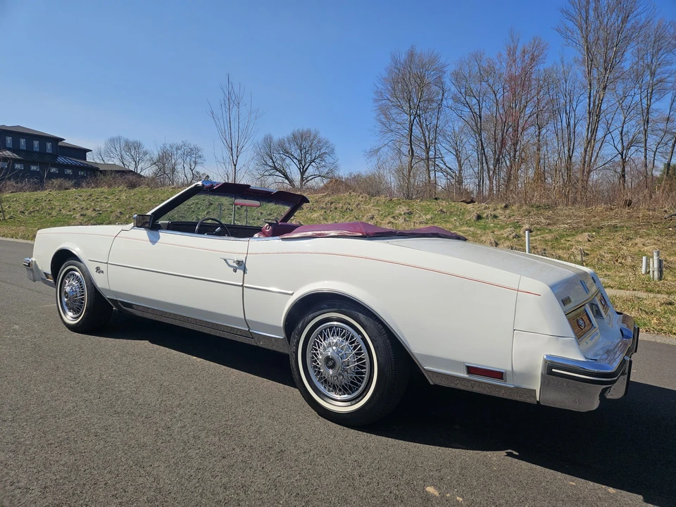 1982 Buick Riviera 4th-7th Gen - Image 17 of 31
