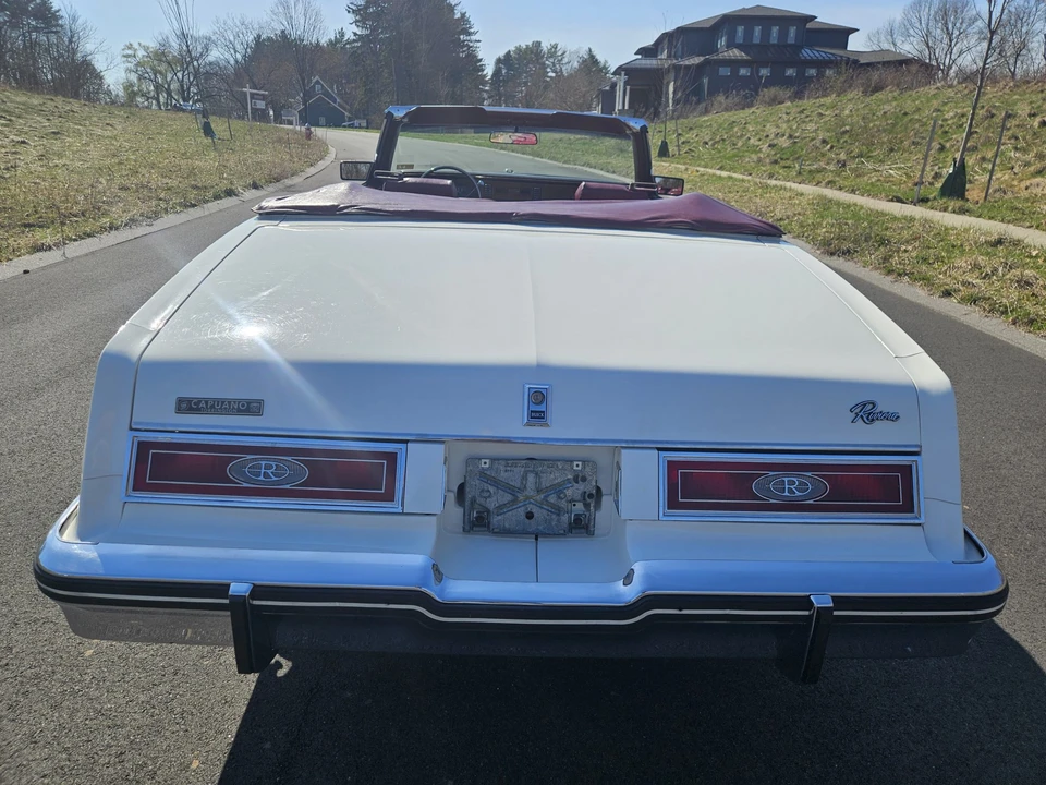 1982 Buick Riviera 4th-7th Gen - Image 23 of 31