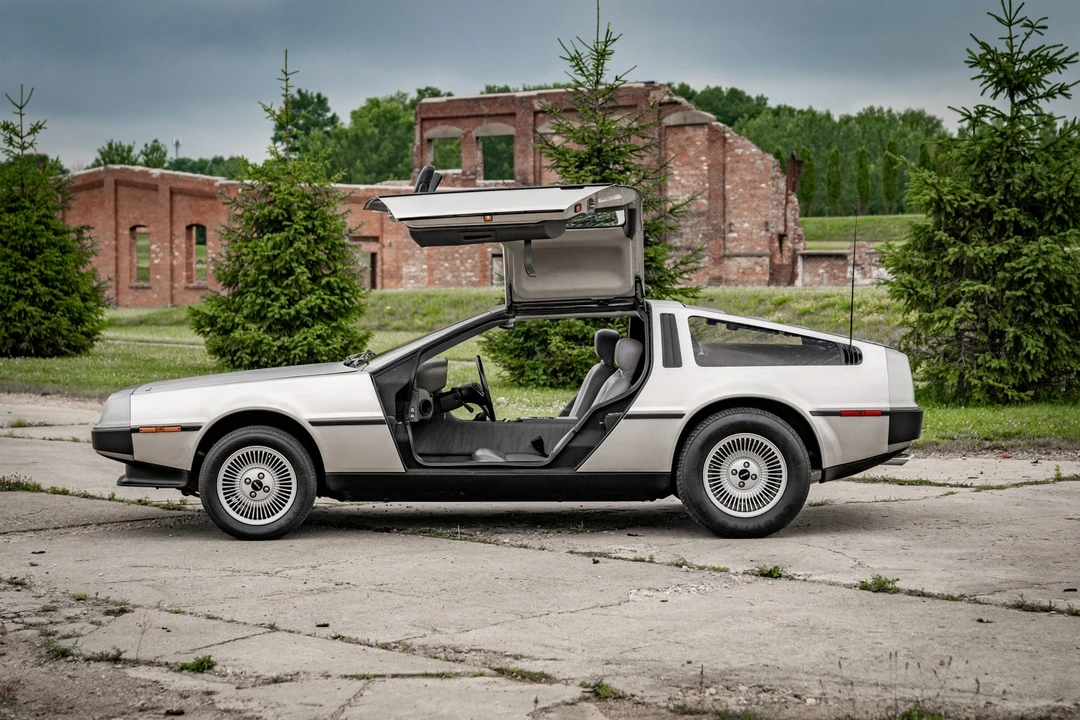 1982 DeLorean DMC-12 - Image 23 of 31