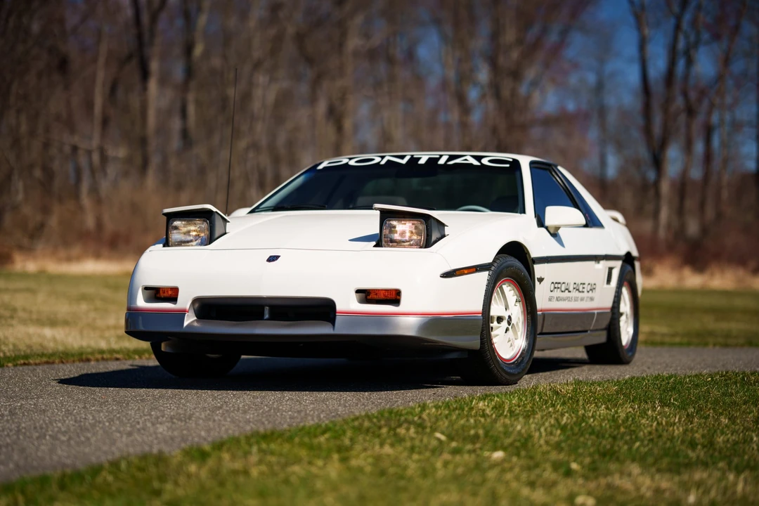 1984 Pontiac Fiero - Image 7 of 31