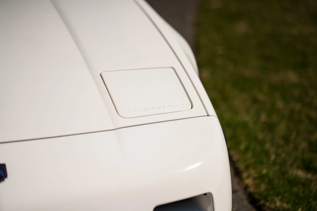 1984 Pontiac Fiero - Image 28 of 31