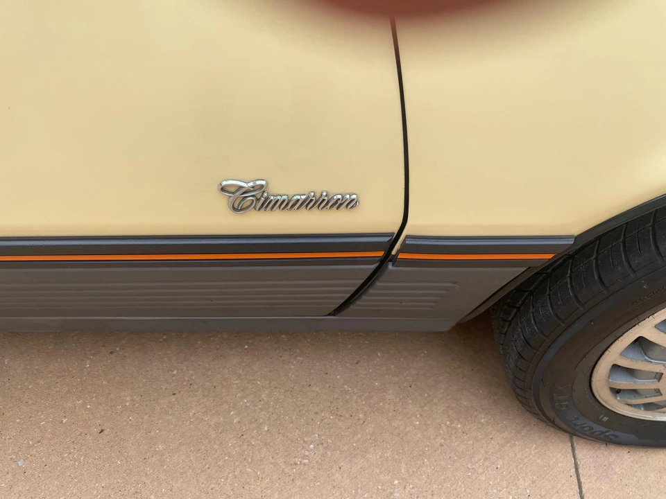 1987 Cadillac Cimarron - Image 26 of 31