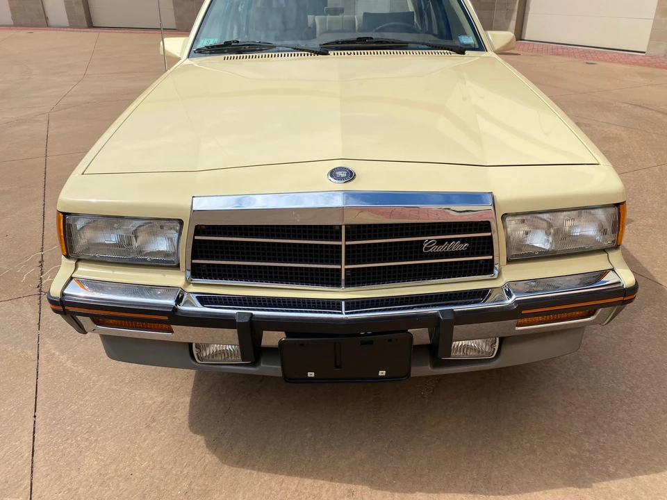 1987 Cadillac Cimarron - Image 11 of 31