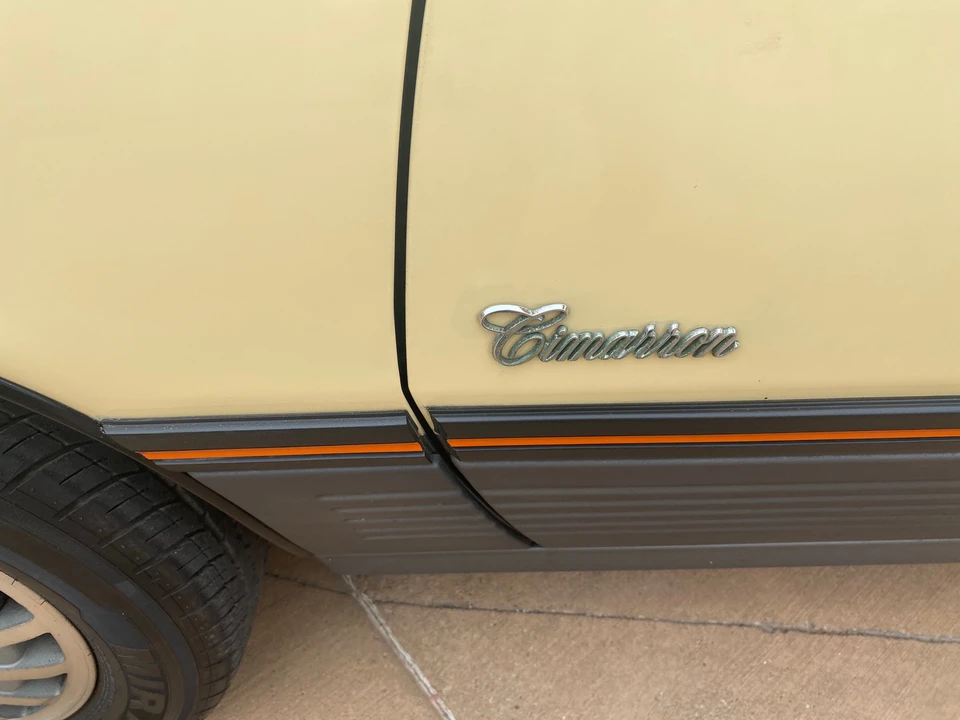 1987 Cadillac Cimarron - Image 25 of 31