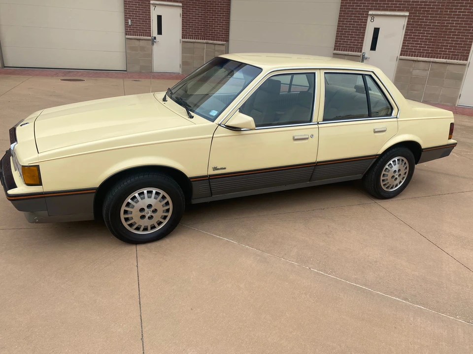 1987 Cadillac Cimarron - Image 4 of 31