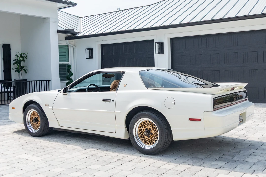 1987 Pontiac Firebird Trans Am 3rd Gen - Image 5 of 31