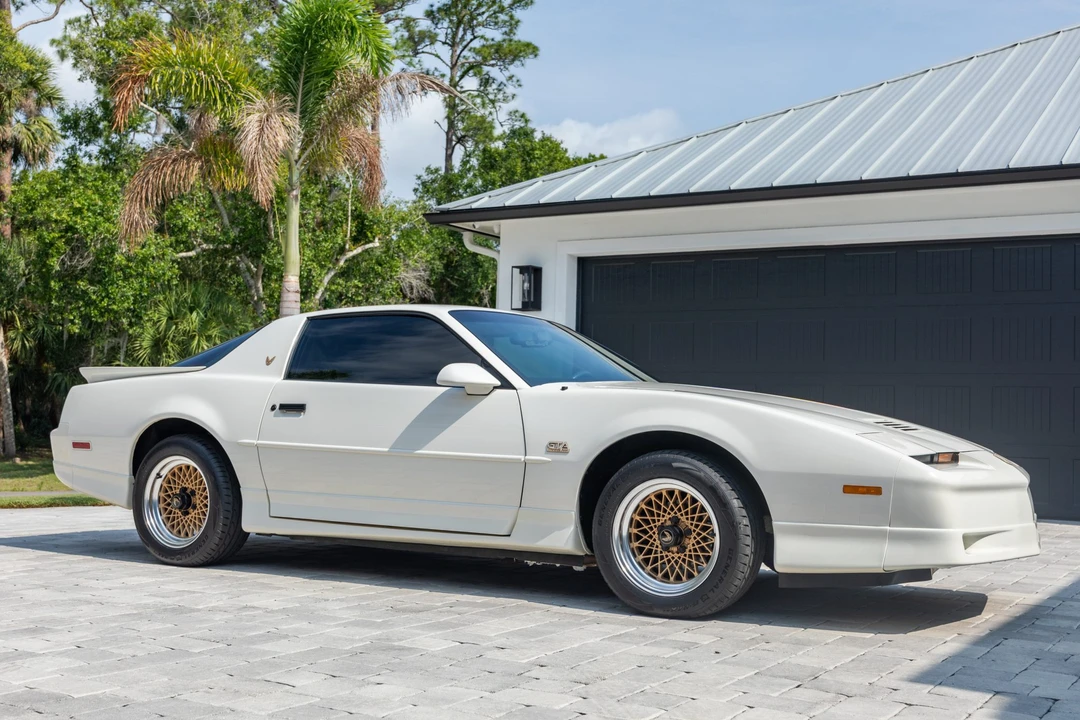 1987 Pontiac Firebird Trans Am 3rd Gen - Image 11 of 31