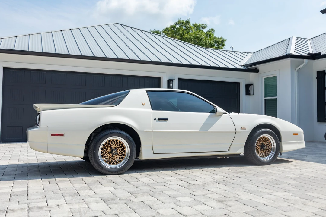 1987 Pontiac Firebird Trans Am 3rd Gen - Image 9 of 31