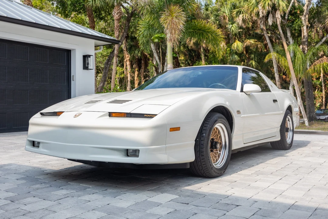 1987 Pontiac Firebird Trans Am 3rd Gen - Image 2 of 31