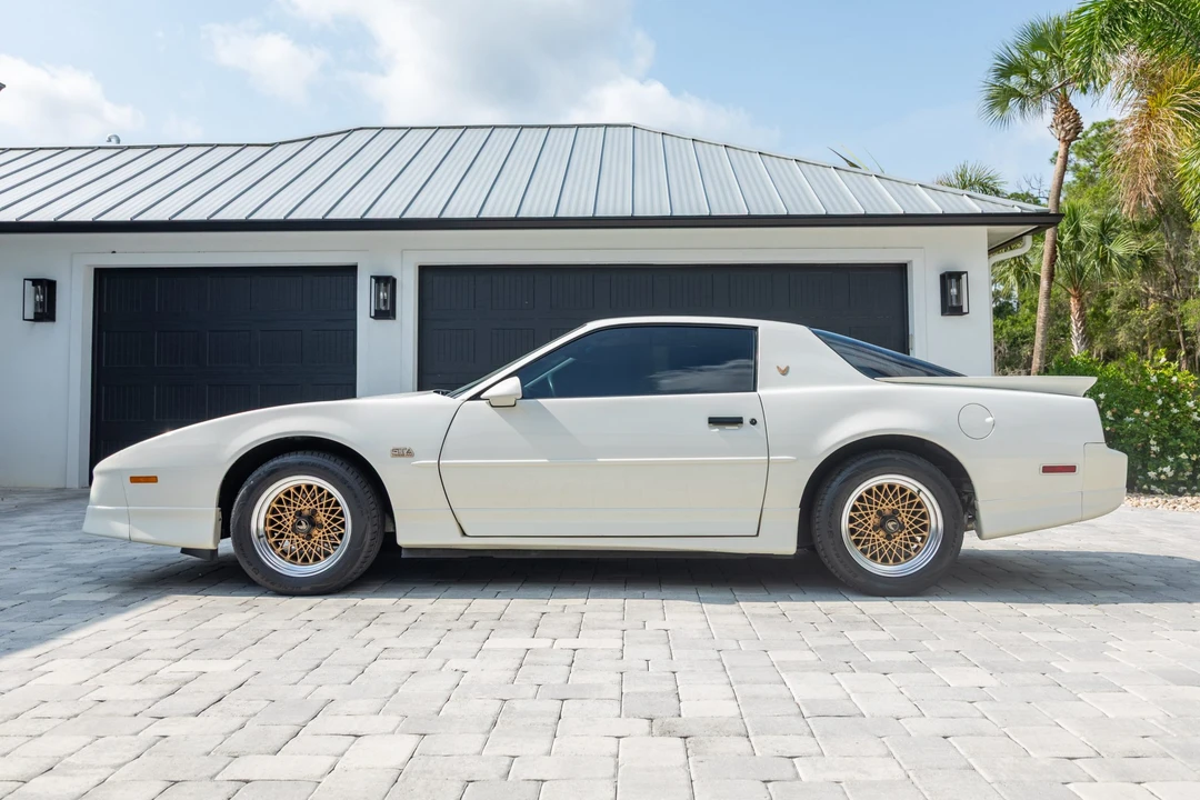 1987 Pontiac Firebird Trans Am 3rd Gen - Image 4 of 31