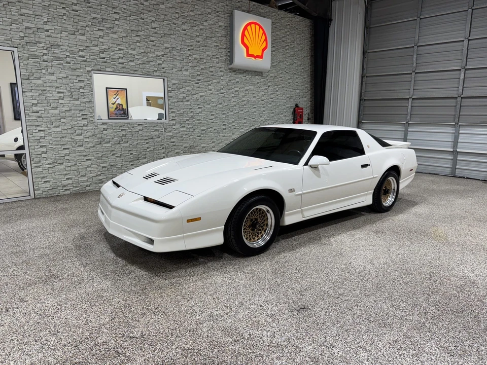 1987 Pontiac Firebird Trans Am 3rd Gen - Image 4 of 31
