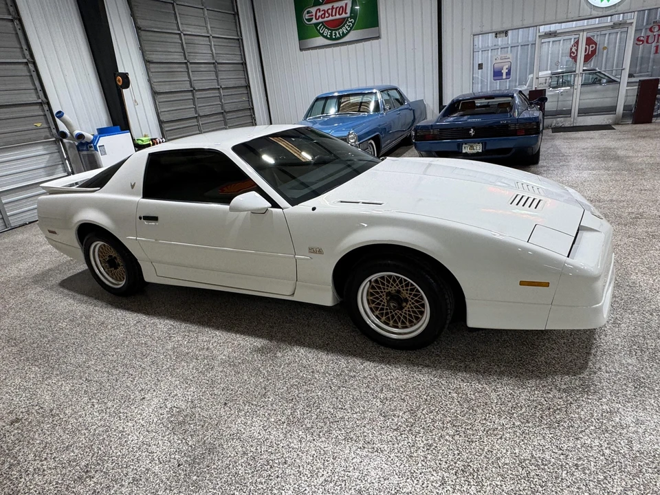1987 Pontiac Firebird Trans Am 3rd Gen - Image 16 of 31