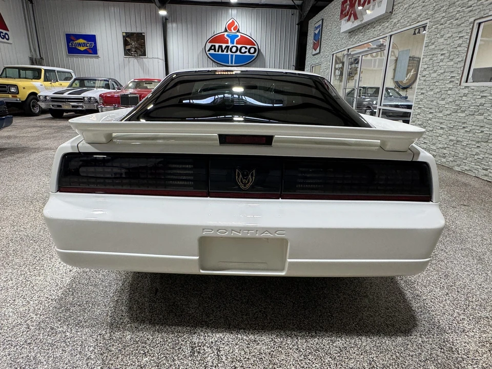 1987 Pontiac Firebird Trans Am 3rd Gen - Image 26 of 31