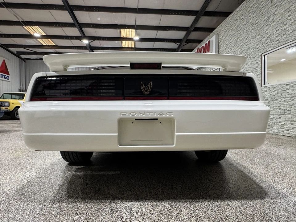 1987 Pontiac Firebird Trans Am 3rd Gen - Image 25 of 31