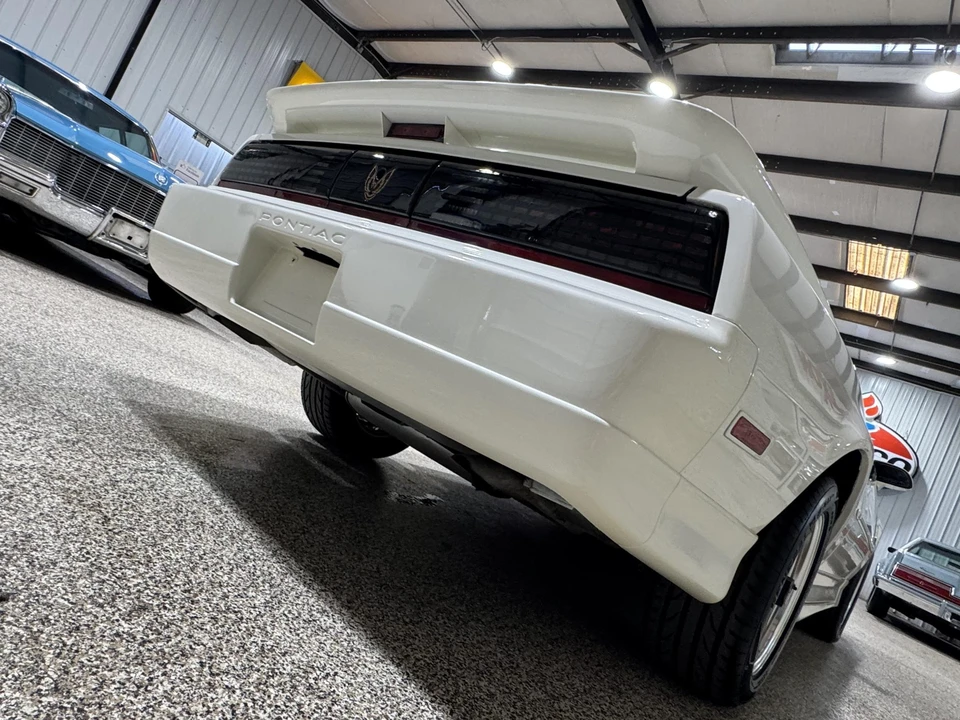1987 Pontiac Firebird Trans Am 3rd Gen - Image 24 of 31