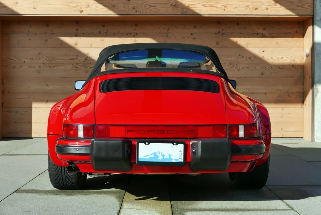1987 Porsche 911 Carrera 3.2 - Image 11 of 31