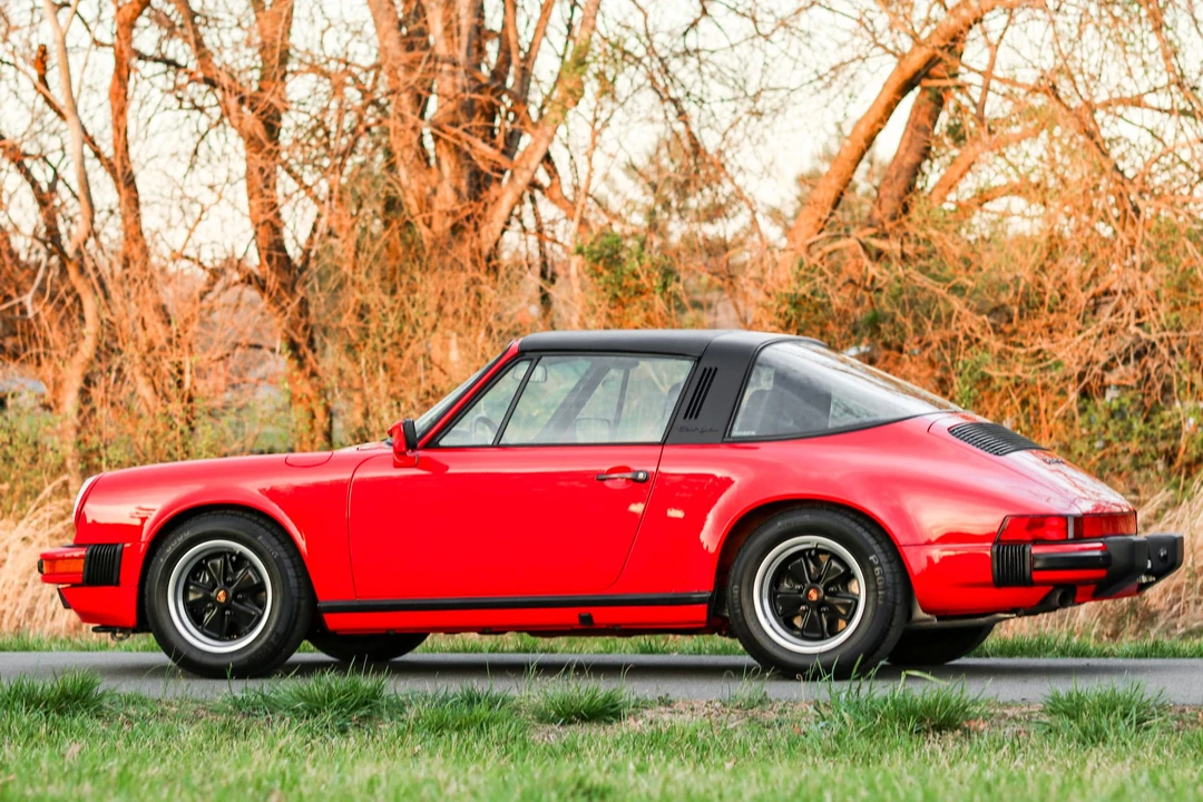 1987 Porsche 911 Carrera 3.2 - Image 10 of 31