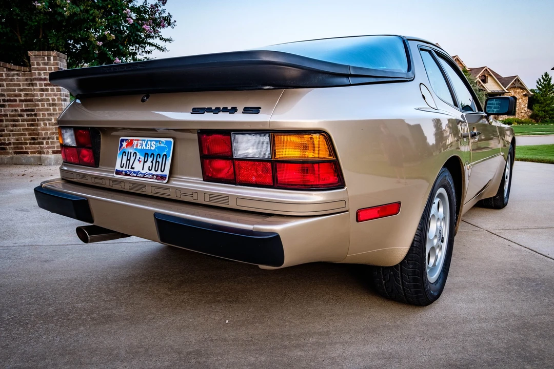1987 Porsche 944 S - Image 7 of 31