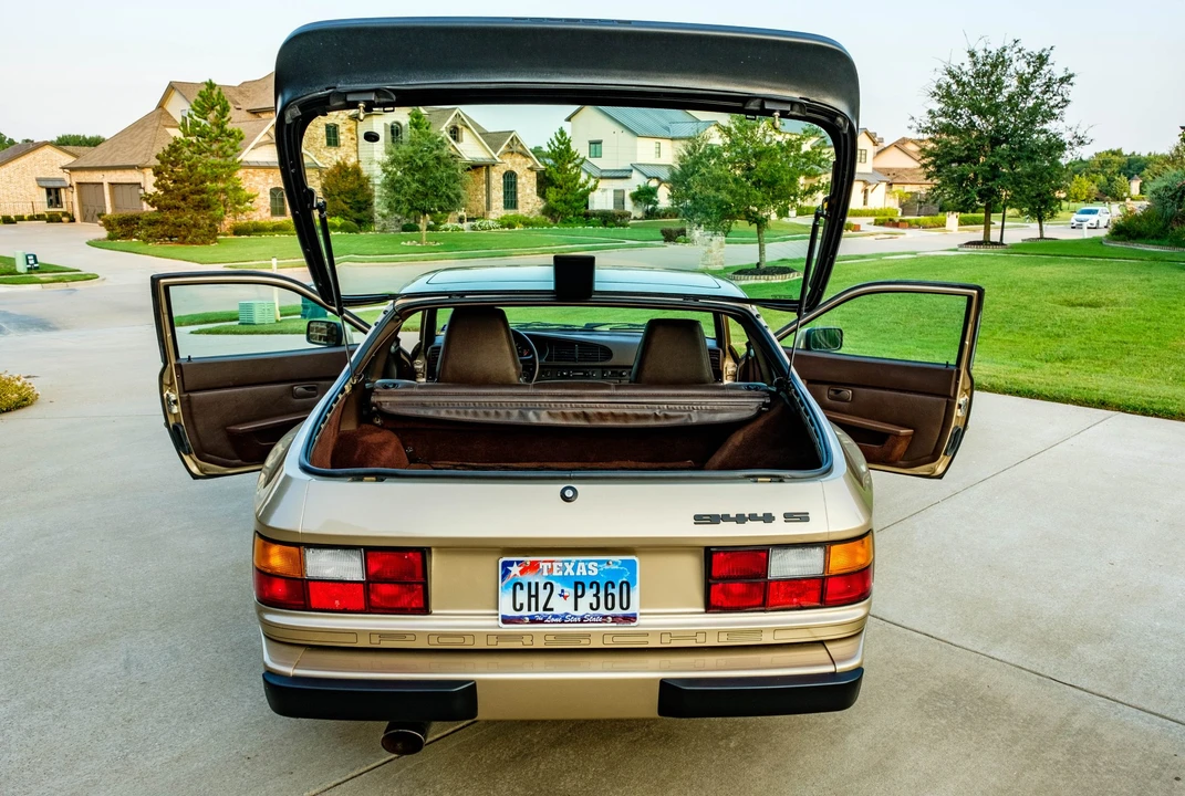 1987 Porsche 944 S - Image 6 of 31