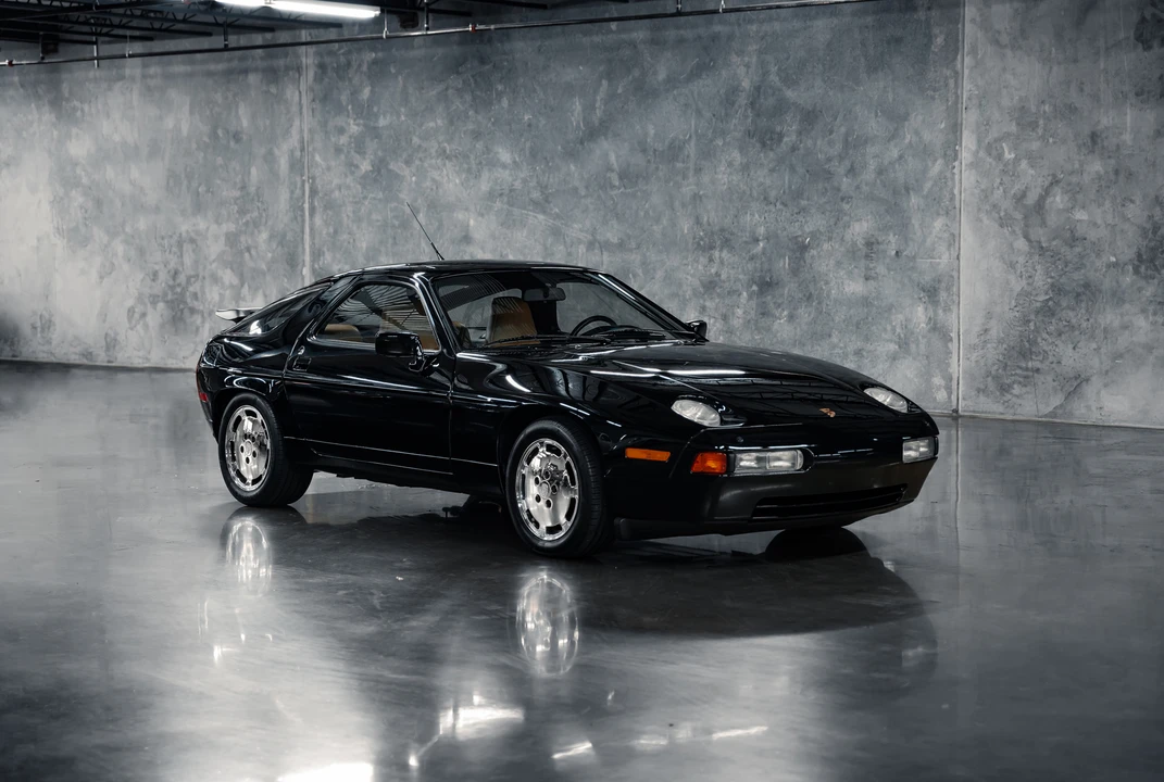 1989 Porsche 928 S4 - Image 15 of 31