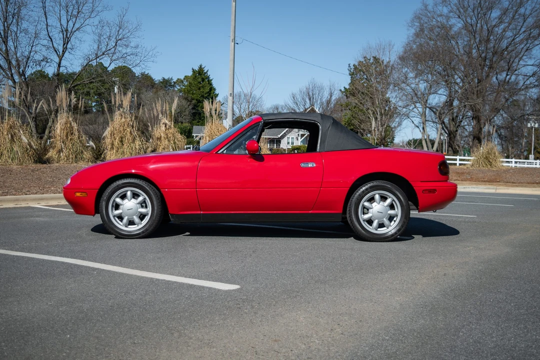1990 Mazda NA MX-5 Miata - Image 30 of 31