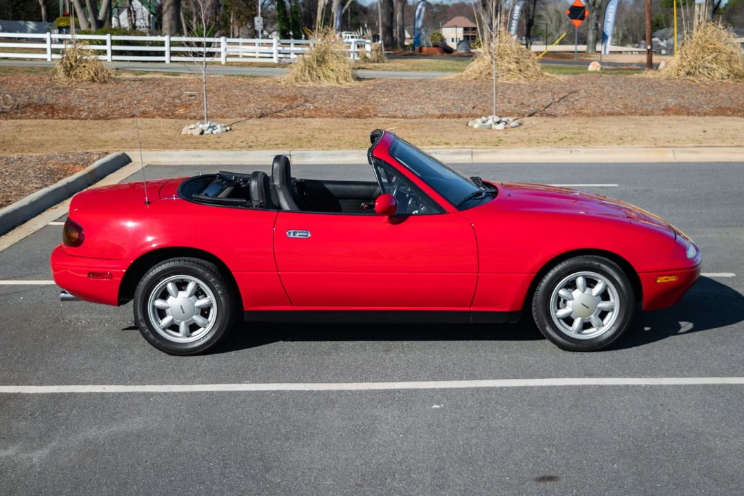 1990 Mazda NA MX-5 Miata - Image 6 of 31