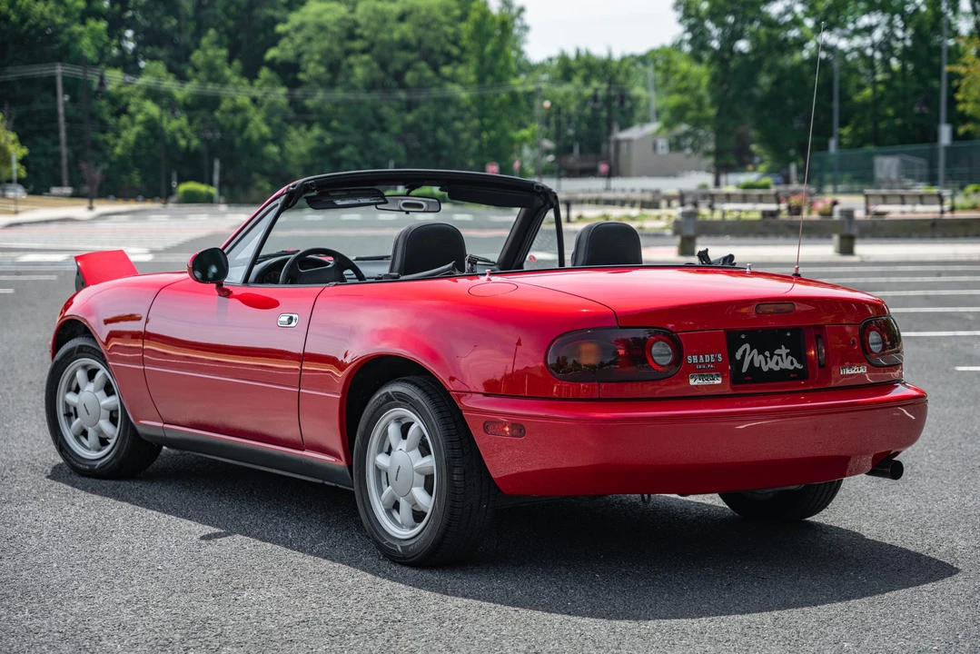 1990 Mazda NA MX-5 Miata - Image 15 of 31