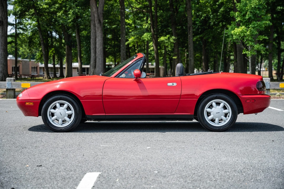 1990 Mazda NA MX-5 Miata - Image 13 of 31