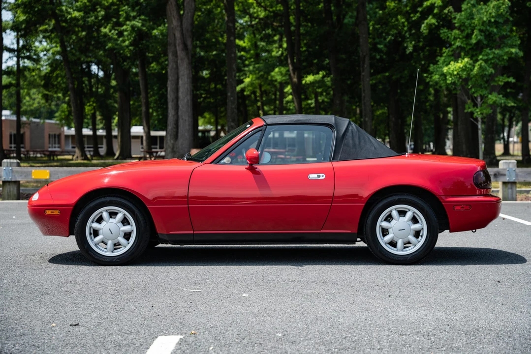 1990 Mazda NA MX-5 Miata - Image 28 of 31