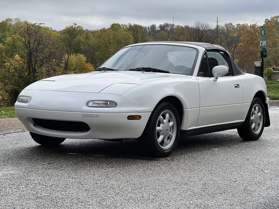1990 Mazda NA MX-5 Miata - Image 5 of 31
