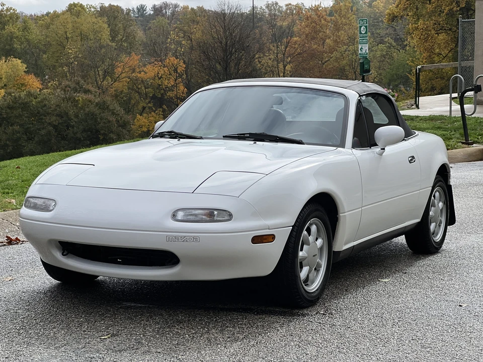 1990 Mazda NA MX-5 Miata - Image 4 of 31