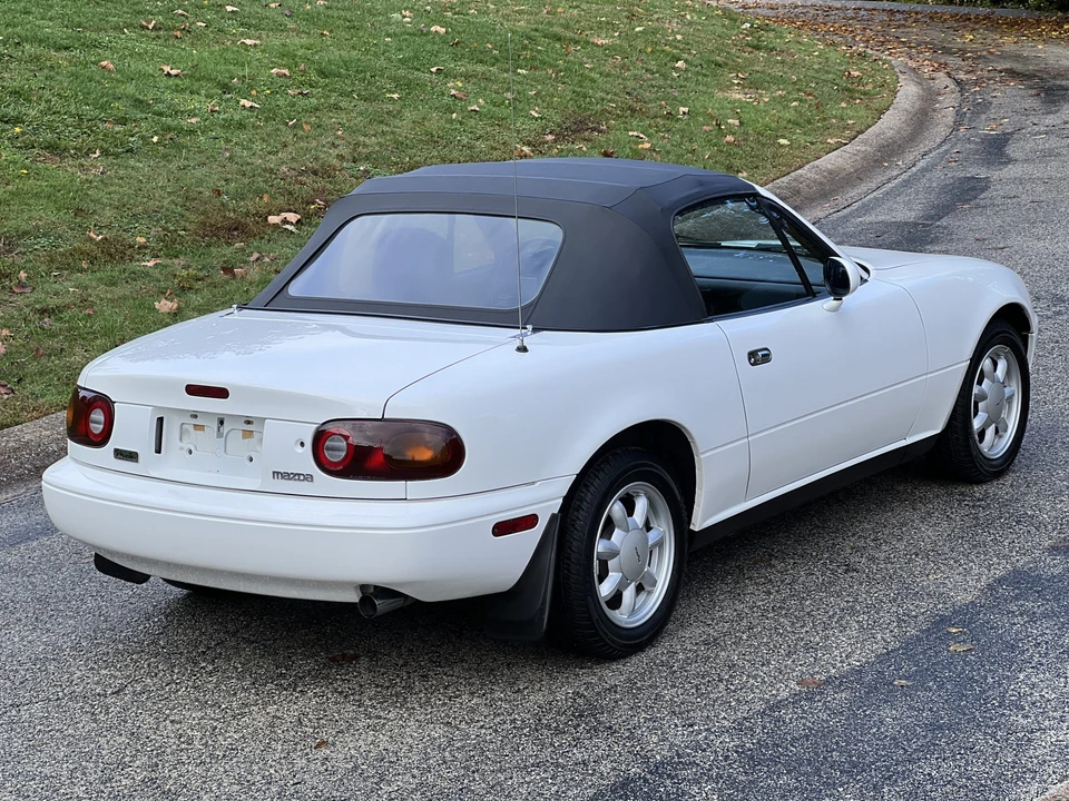 1990 Mazda NA MX-5 Miata - Image 30 of 31