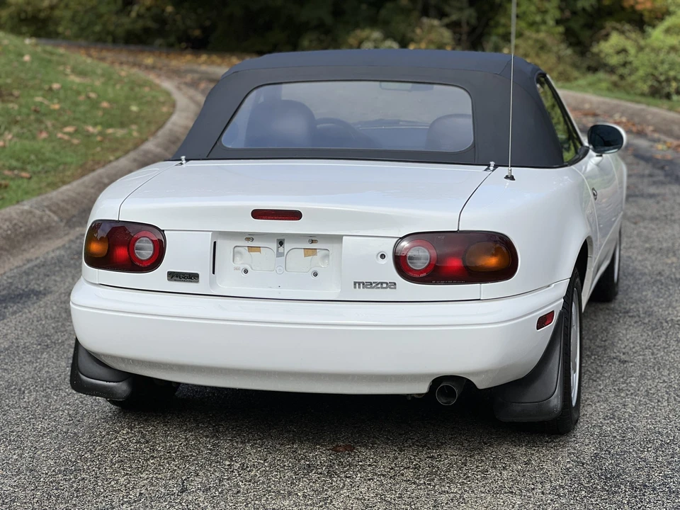 1990 Mazda NA MX-5 Miata - Image 24 of 31