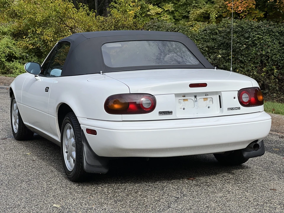 1990 Mazda NA MX-5 Miata - Image 19 of 31