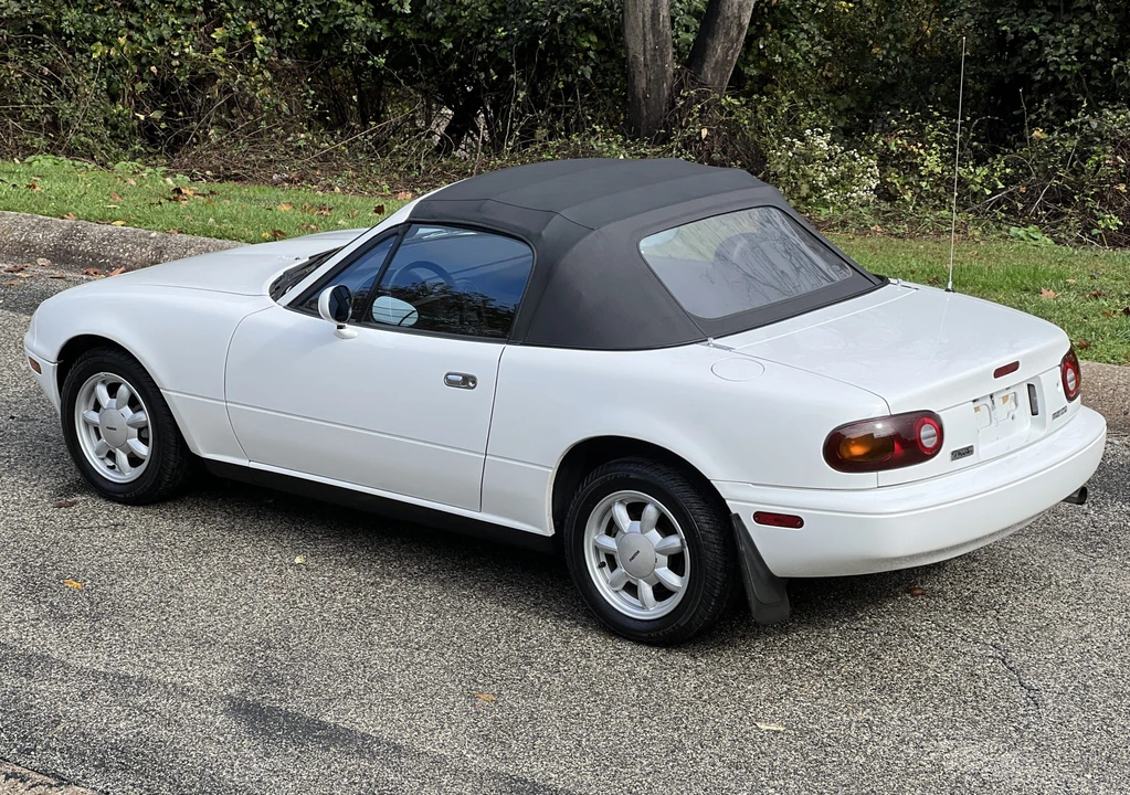 1990 Mazda NA MX-5 Miata - Image 16 of 31