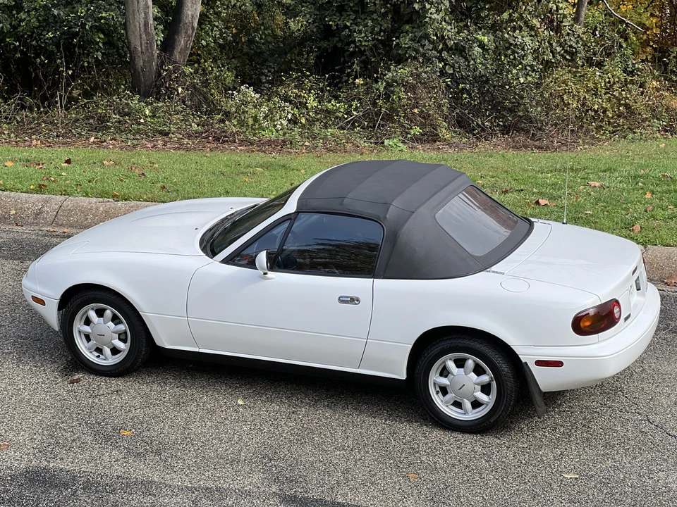 1990 Mazda NA MX-5 Miata - Image 14 of 31