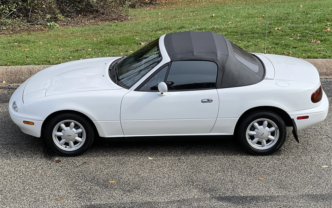 1990 Mazda NA MX-5 Miata - Image 13 of 31