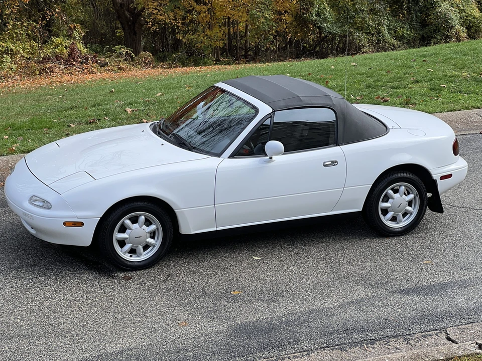 1990 Mazda NA MX-5 Miata - Image 11 of 31