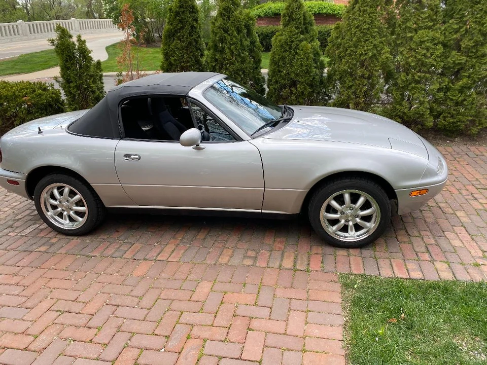 1990 Mazda NA MX-5 Miata - Image 26 of 31