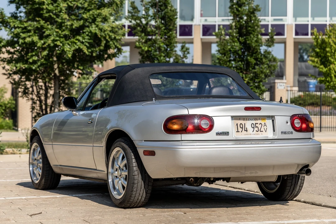 1990 Mazda NA MX-5 Miata - Image 17 of 31