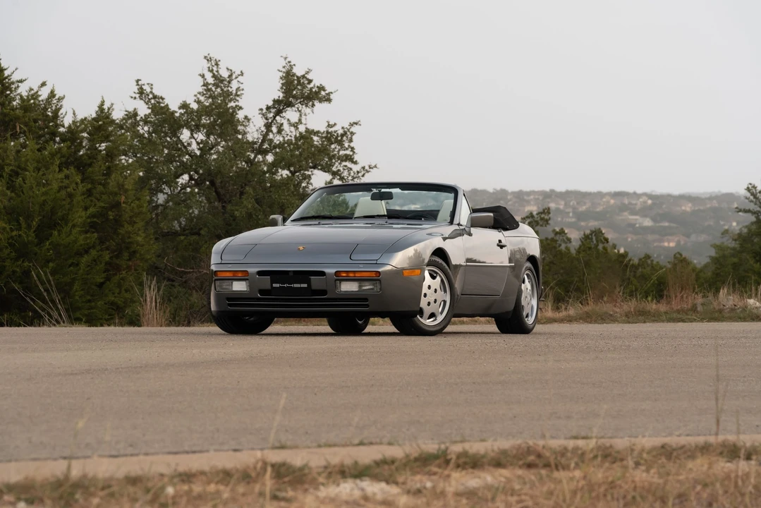 1990 Porsche 944 S2 - Image 2 of 31